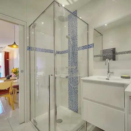 Appartement 2 Pieces Moderne 8 Mn Du Palais A1b238 Cannes